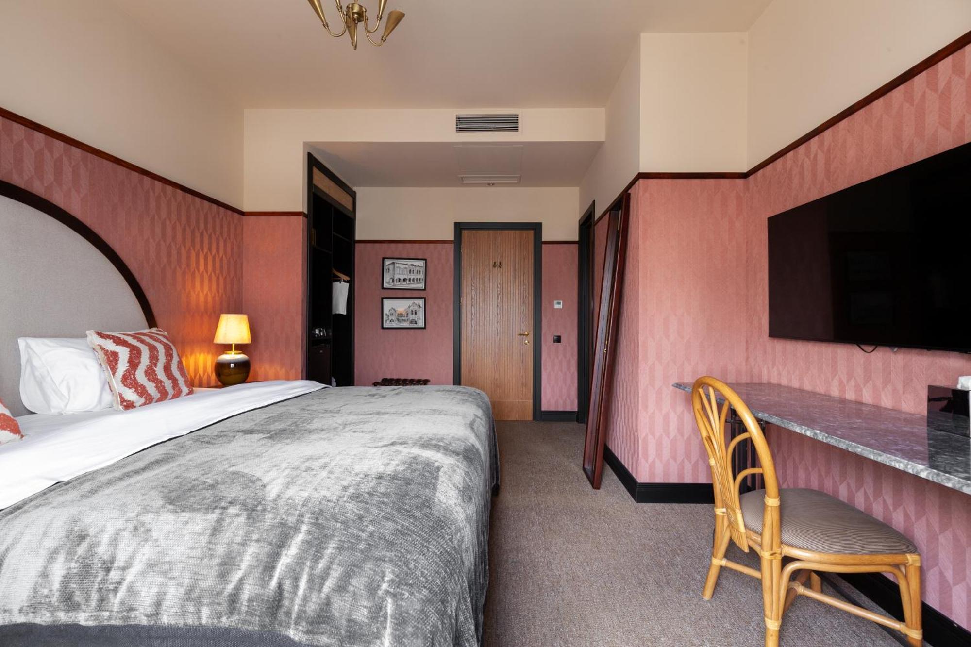 Communal Hotel Koetaisi Buitenkant foto